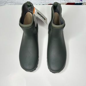 Bogs Women’s Sauvie Slip-on Boots in Sage Green